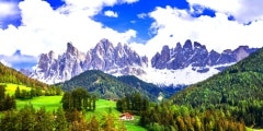 Breathtaking scenery of Dolomites mountains. beauty in nature. North of Italy
